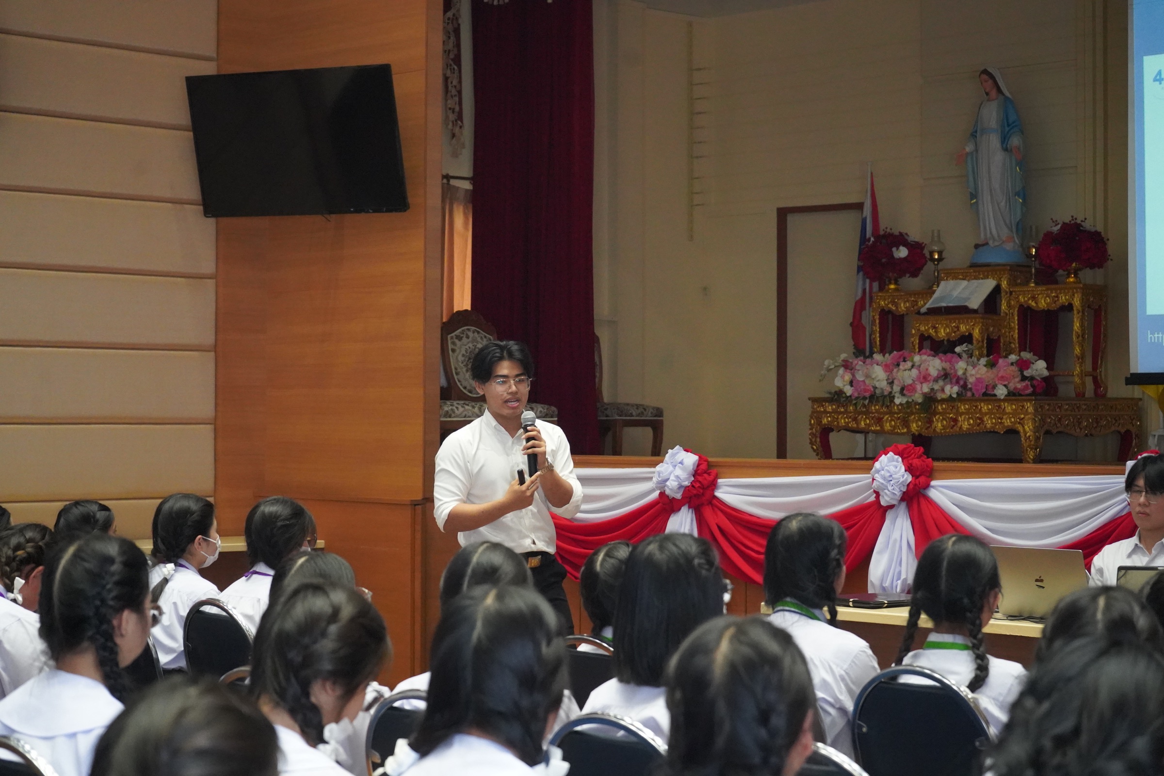 กิจกรรม From Class to Camp ปีที่ผ่านมาในหอประชุม